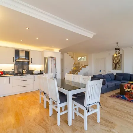 ヴィラ A Luxurious Sea View Within Walking Distance To Town In Kalkan Kalamar