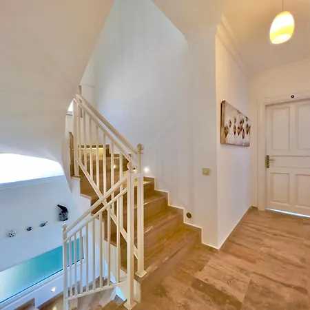 A Luxurious Sea View Within Walking Distance To Town In Kalkan Kalamar カシュ