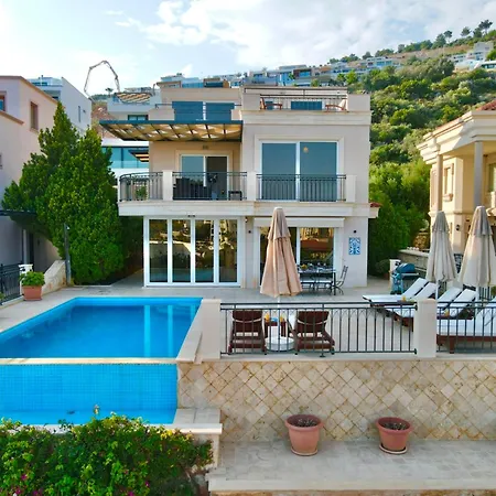 ヴィラ A Luxurious Sea View Within Walking Distance To Town In Kalkan Kalamar